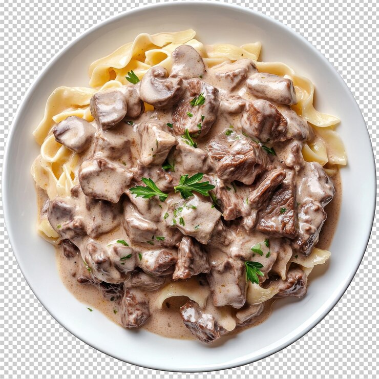 PSD creamy beef stroganoff con tagliatelle d'uovo e salsa ricca per un pasto abbondante su uno sfondo trasparente