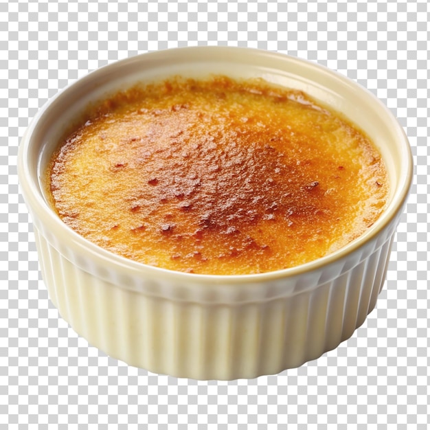 Creme brulee auf weißer schüssel, isoliert auf durchsichtigem hintergrund