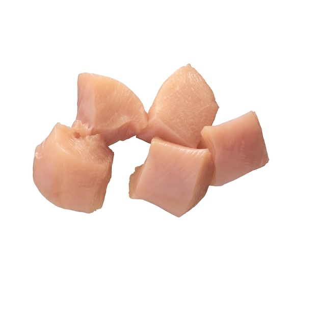 Cubos de pollo sin huesos aislados de cerca 1