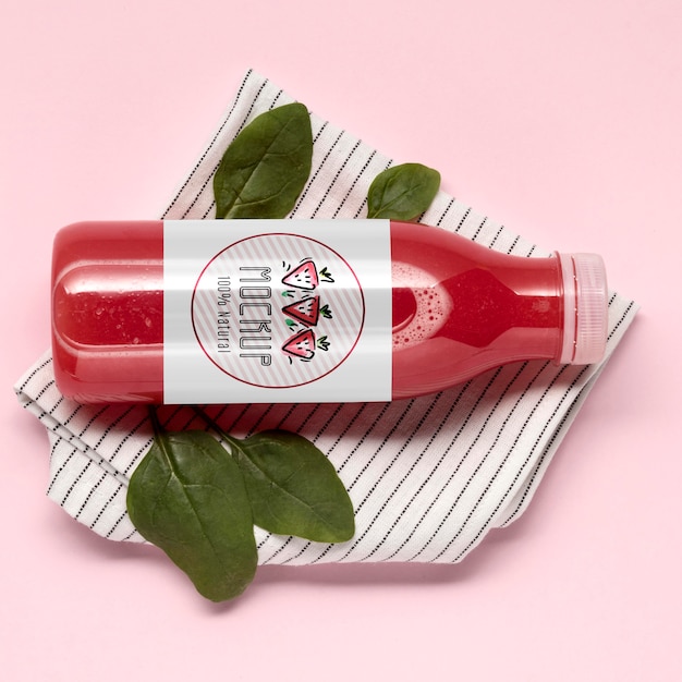 Delicioso maqueta de concepto de jugo de desintoxicación