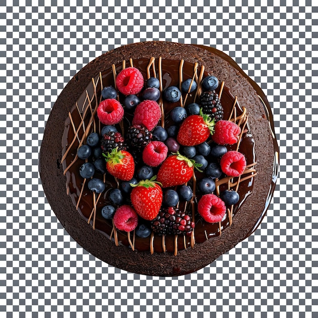 Delicioso pastel de chocolate con bayas frescas sobre fondo transparente