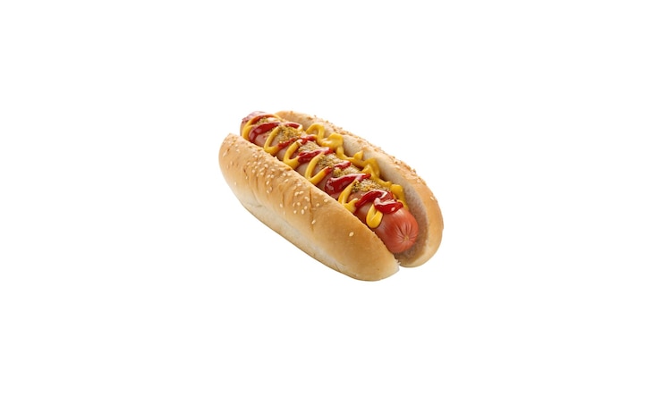 PSD delicioso perrito caliente con mostaza y ketchup en un pan de semillas de sésamo