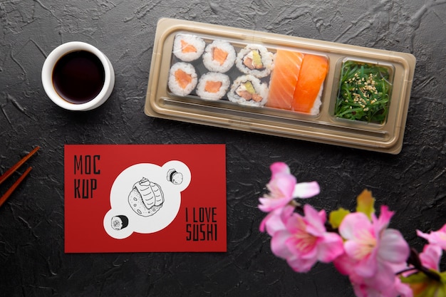 Delicioso sushi en una maqueta de restaurante