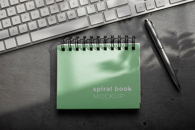 Desain mockup untuk buku catatan spiral