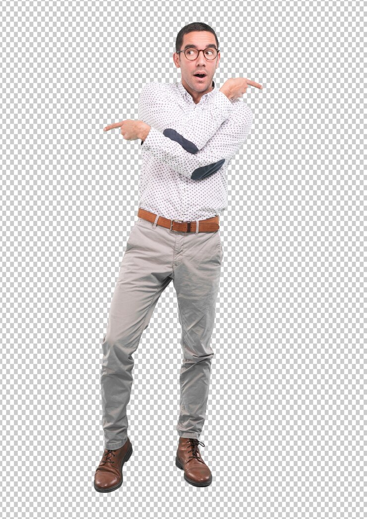 PSD desconcertado joven apuntando en una dirección y el opuesto - full body shot