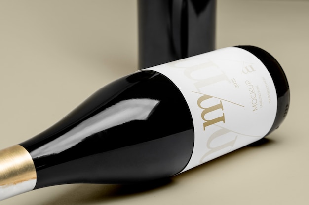 Desenho de modelo de rótulo de garrafa de vinho
