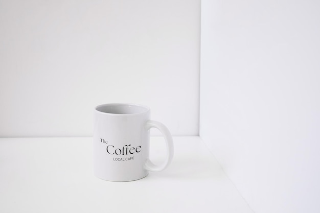 Desenho realista do modelo da caneca de café