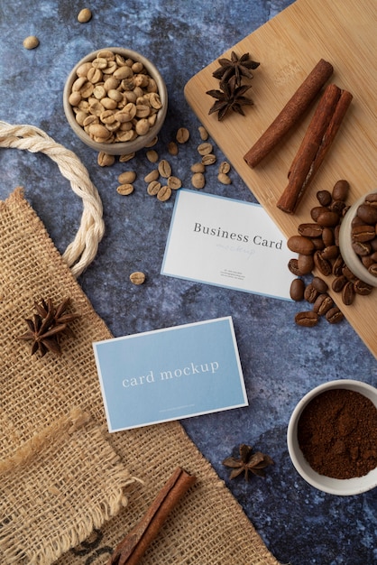 Design de maquete de cartão de visita com café