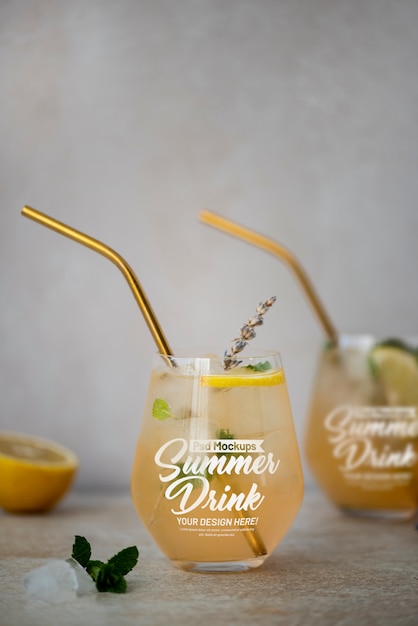 Design de maquete de vidro de bebidas de verão