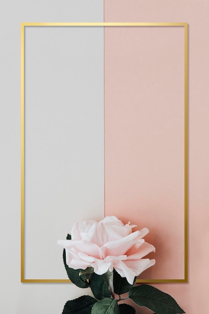 PSD design de moldura floral em retângulo dourado