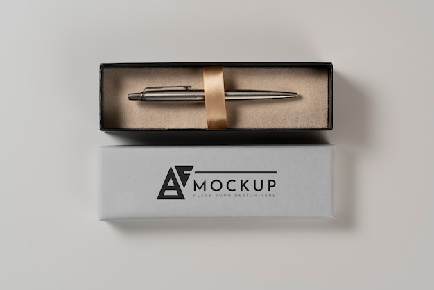 Design mock-up della scatola della penna in cartone