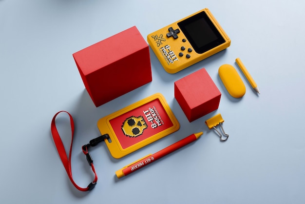 Design mockup di elementi di merchandising a 8 bit