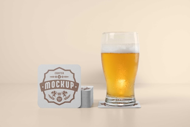 Design mockup sottobicchiere di birra