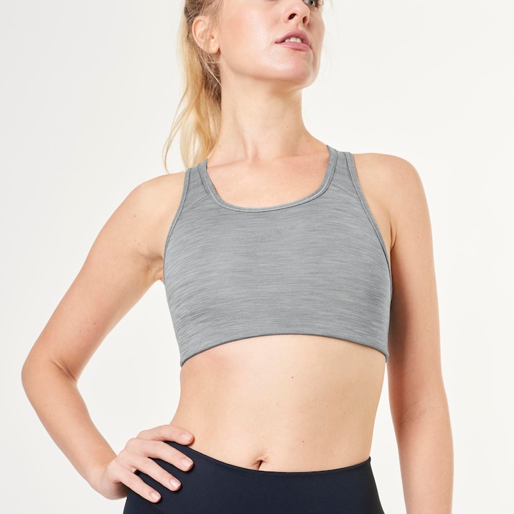 PSD desporto top mockup mulheres39s uso ativo