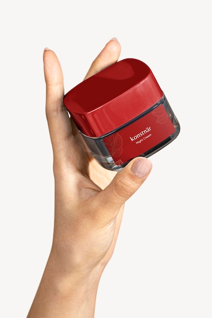 Diseño de envases de productos de belleza en frasco de crema roja
