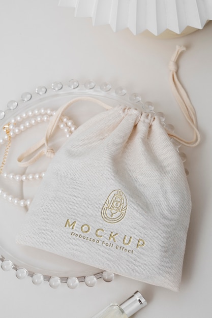 Diseño de maqueta de bolsa de joyas