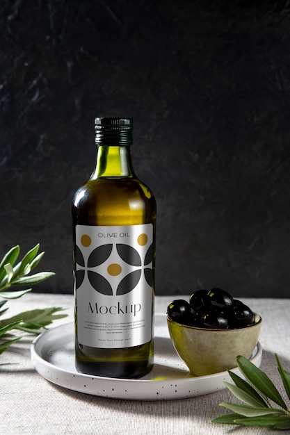 Diseño de maqueta de botella de aceite de oliva de vidrio.