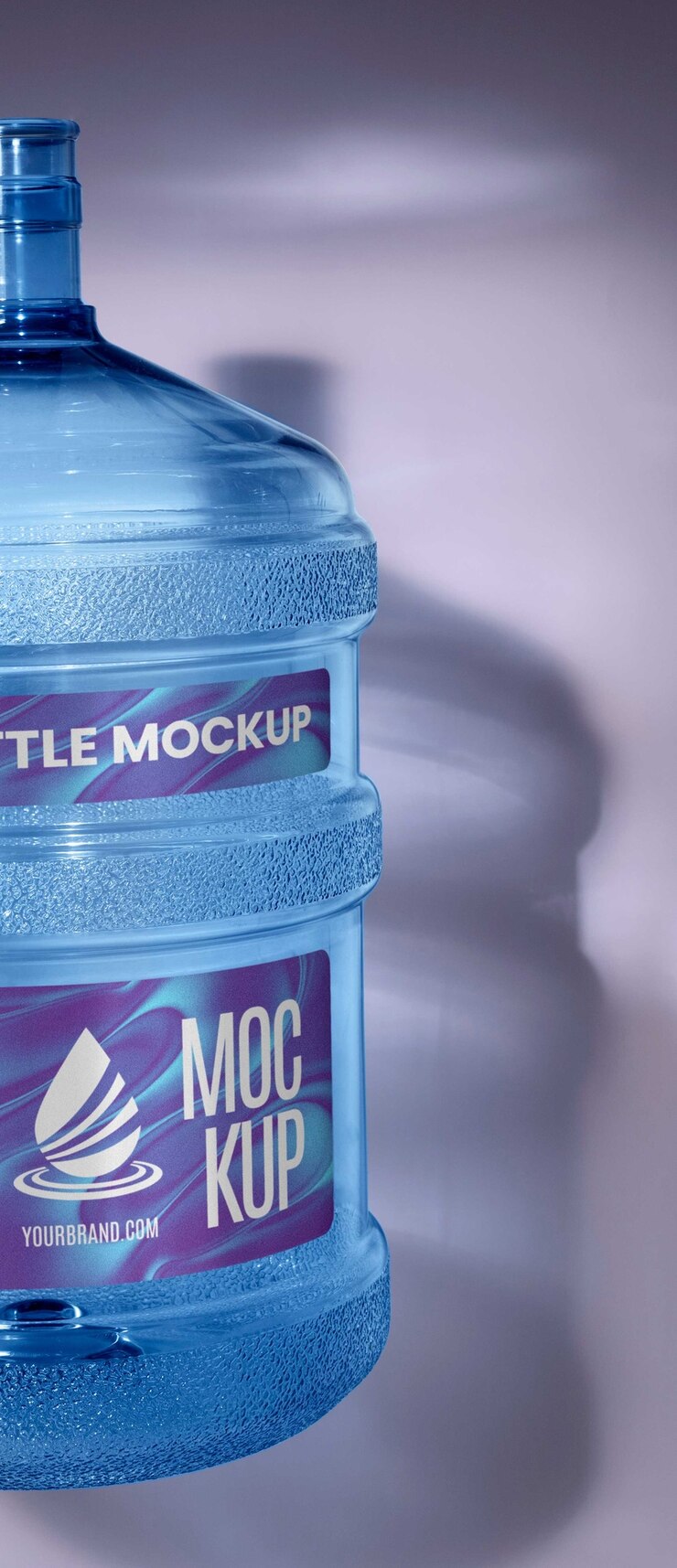 PSD diseño de maqueta de botella de agua de plástico grande