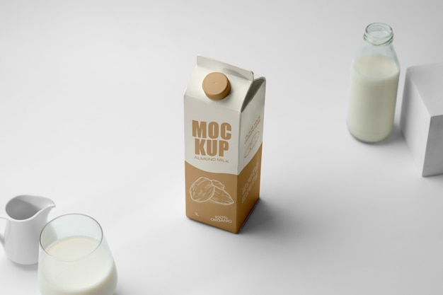 Diseño de maqueta de cartón de leche.