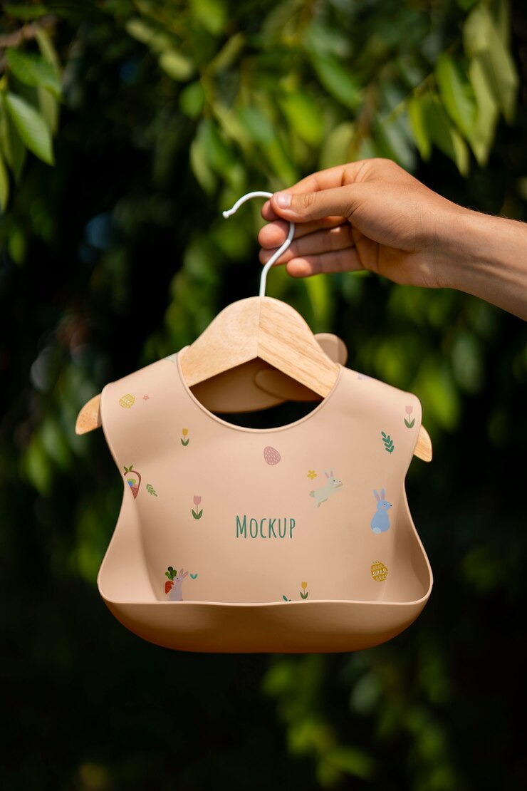 PSD diseño de maqueta de patrón de babero para niños.