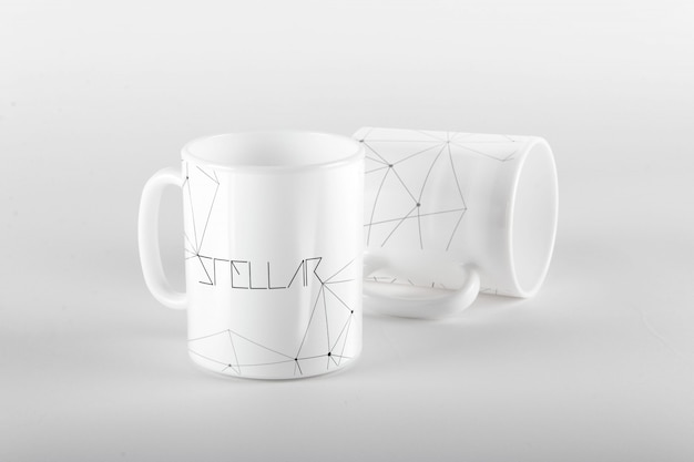 Diseño de mock up de taza