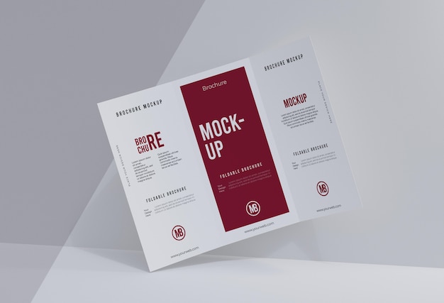 Disposizione del modello di brochure isolato su bianco