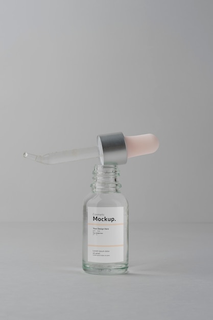 Disposizione del modello di contagocce cosmetico