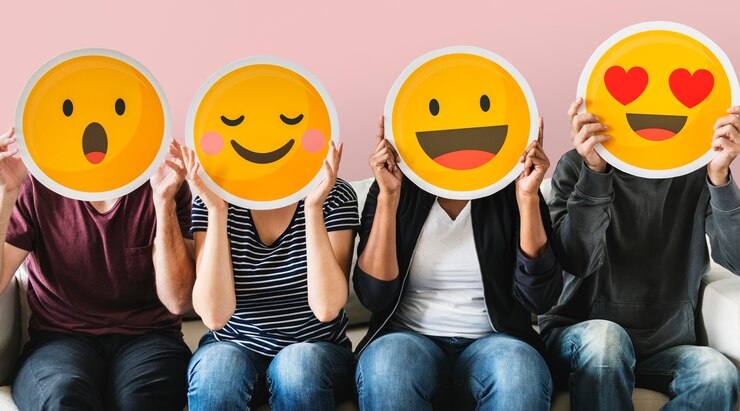 PSD diversas pessoas cobertas com emoticons