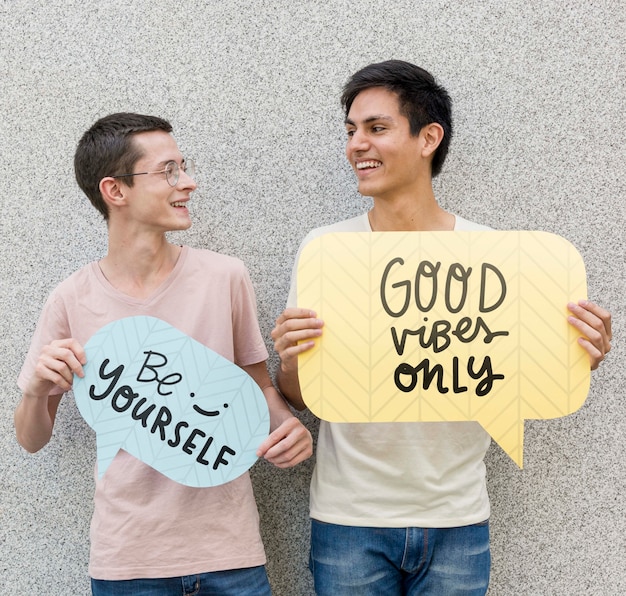 Dois homens, posar, e, sorrindo