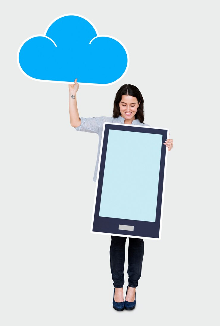 PSD donna allegra che tiene un'icona di archiviazione cloud online
