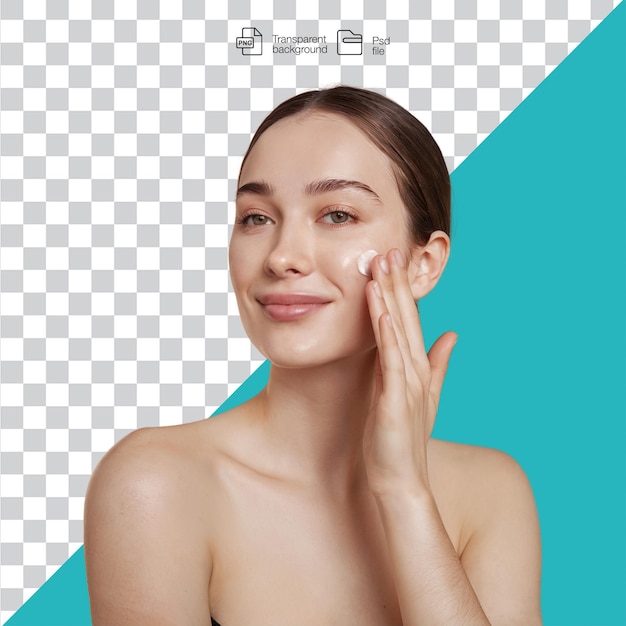Donna che applica crema per il viso per la routine di cura della pelle su uno sfondo trasparente