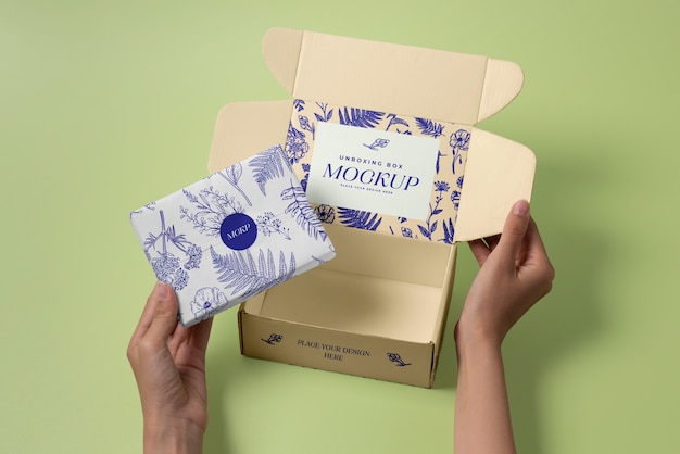 Draufsicht auf das Box-Unboxing-Mockup-Design