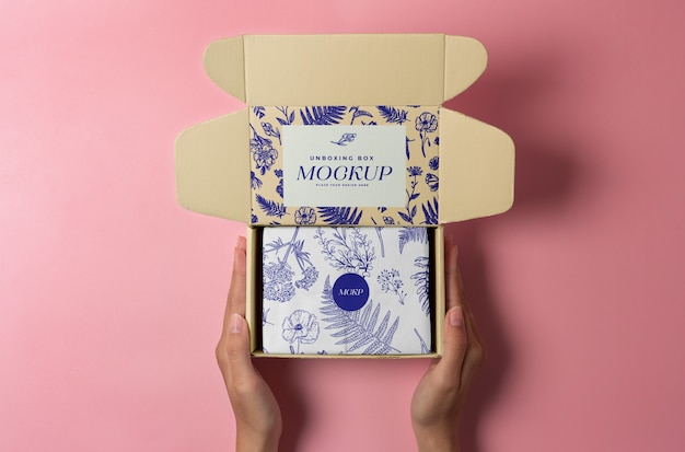 Draufsicht auf das Box-Unboxing-Mockup-Design