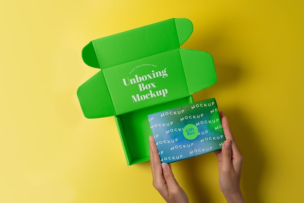 Draufsicht auf das Box-Unboxing-Mockup-Design
