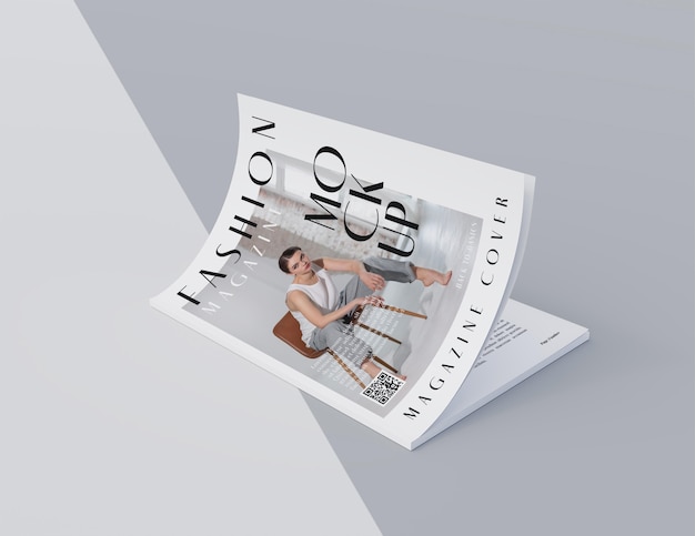 Draufsicht auf geöffnetes magazin-design-mockup