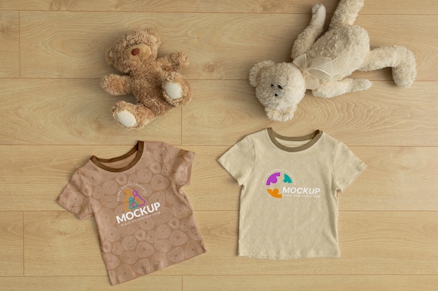 Draufsicht über Familien-T-Shirt-Modell