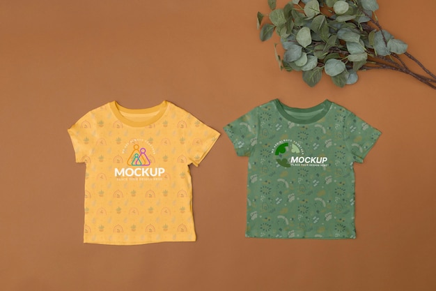 Draufsicht über Familien-T-Shirt-Modell