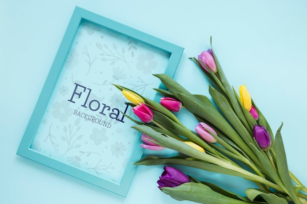 Draufsichtrahmen mit Blumen daneben