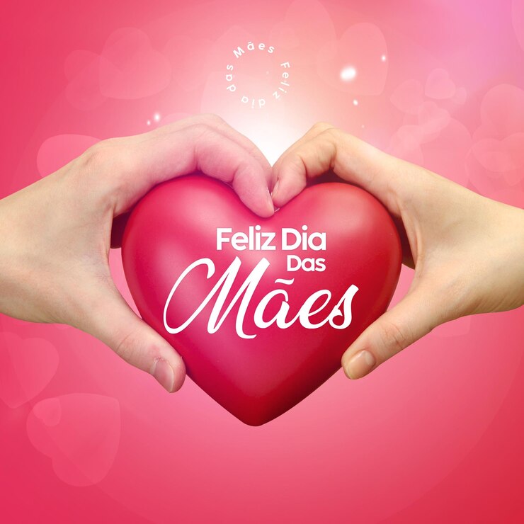PSD duas mãos segurando um coração que diz feliz dia da maes feliz dia das mães