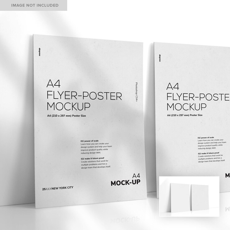 Due A4 Appoggiati al muro Mockup di volantini-poster