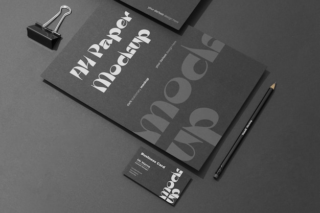 Dunkles Briefpapierset mit Draufsicht