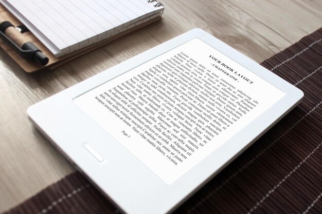 PSD e-book reader, mock-up, home reading, relax, dunkelbrauner hintergrund, altes vintage-notebook