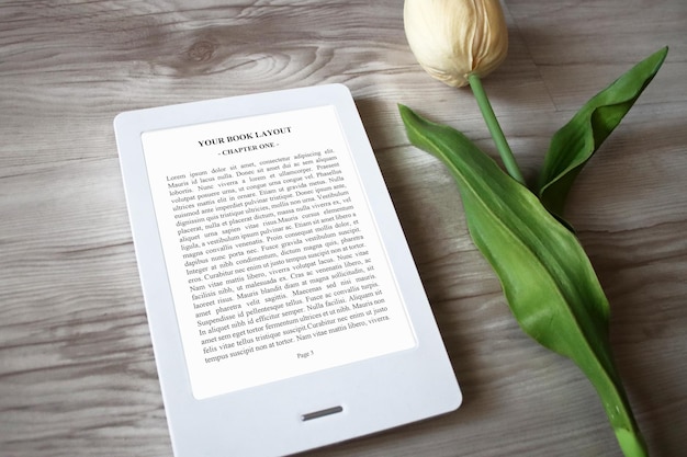 E-book reader mock-up mit gelber tulpe