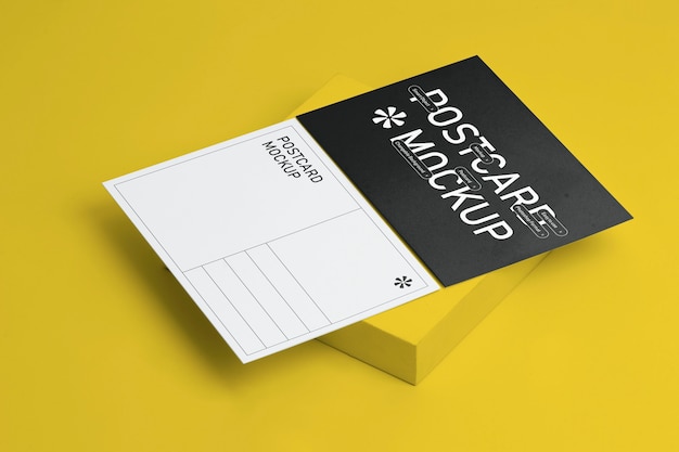 Echtes postkarten-mockup-design