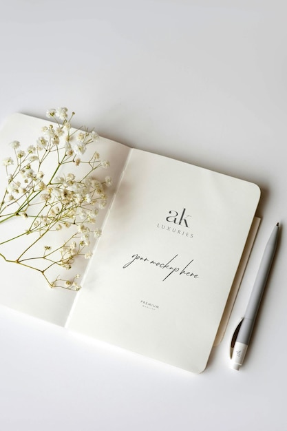 Ein elegantes und luxuriöses Notebook-Seiten-Mockup