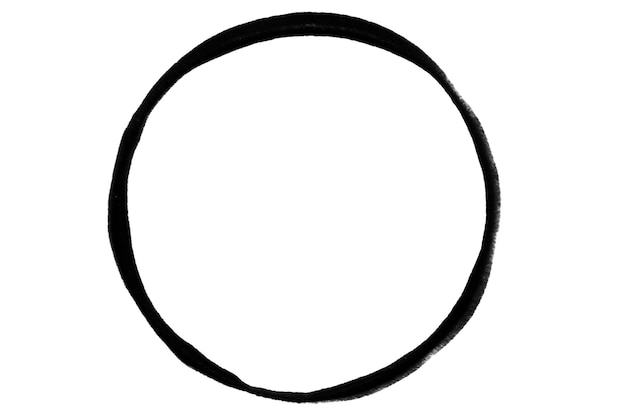 ein schwarzer Farbfleck oder -abdruck in Form eines Kreises auf einem leeren Hintergrund