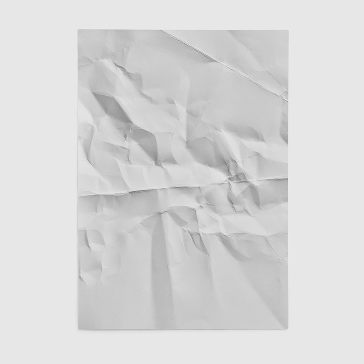 PSD ein stück papier, auf dem das wort "t" steht
