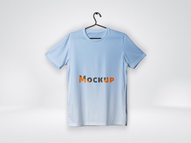 Einfache schwarze Männer Tee Mockup kostenlose PSD