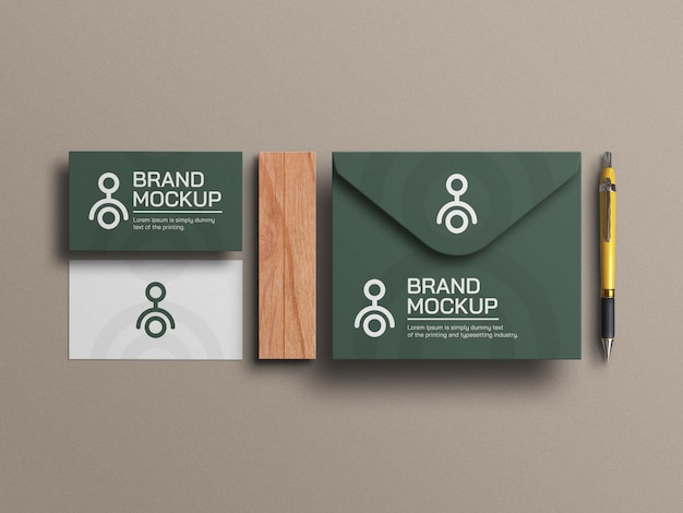 Elegante biglietto da visita con busta mockup