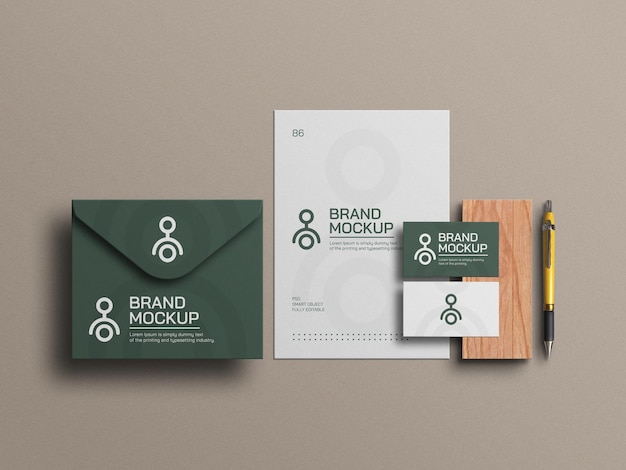 Elegante busta con mockup di carta intestata